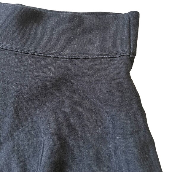 Talula‎ Aritzia Knit Flounce Mini Skirt Womens XS 100% Cotton Black - Picture 2 of 7